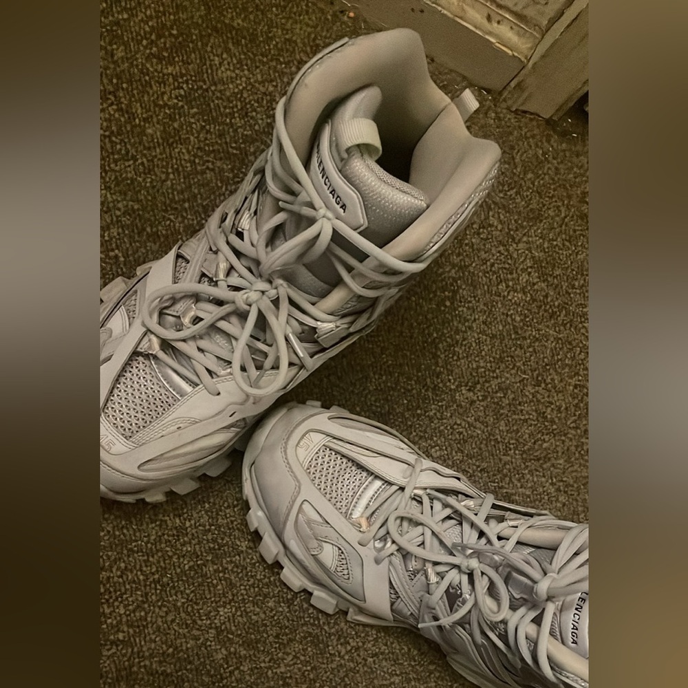 Balenciaga Light Gray tracks for sale asking 600